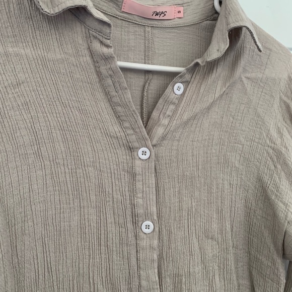 Gray button up romper - Picture 3 of 5